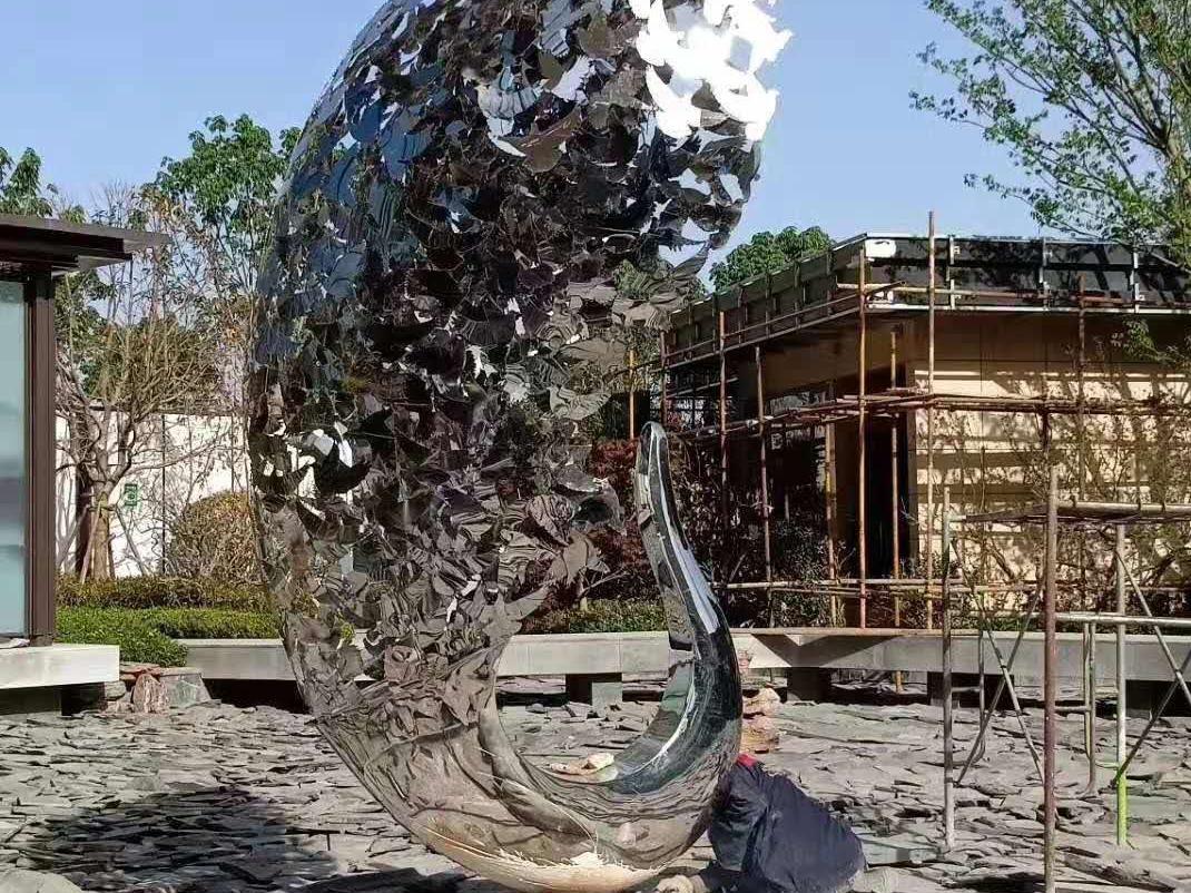 園林不鏽鋼孔雀雕塑