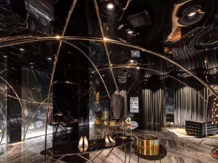 不鏽鋼鏡麵與（yǔ）不鏽鋼烤漆結合