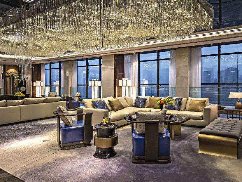 不鏽鋼鏡麵與（yǔ）不（bú）鏽鋼烤漆結合