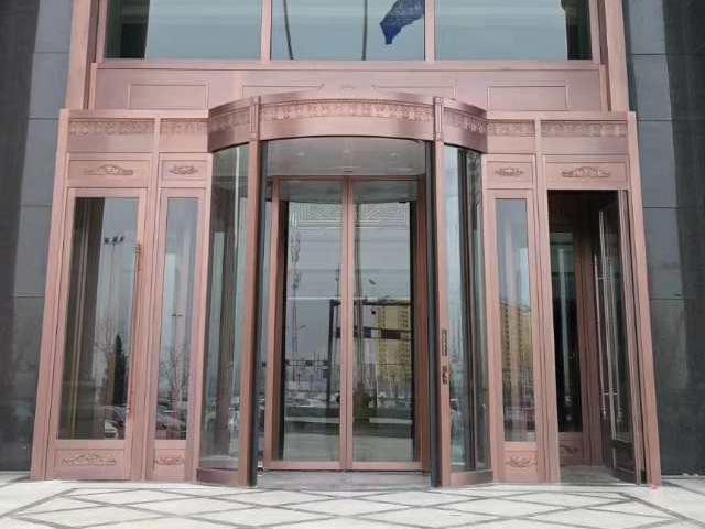 酒店紅（hóng）古銅不鏽鋼玻璃門