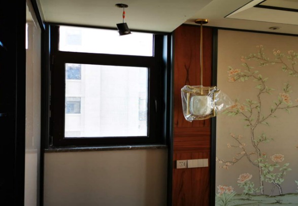 不（bú）鏽鋼隔斷讓你的家更具風格