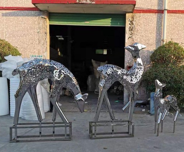 耐用、耐（nài）看（kàn）、易清潔的不鏽鋼花格（gé）應用及其（qí）廣（guǎng）泛