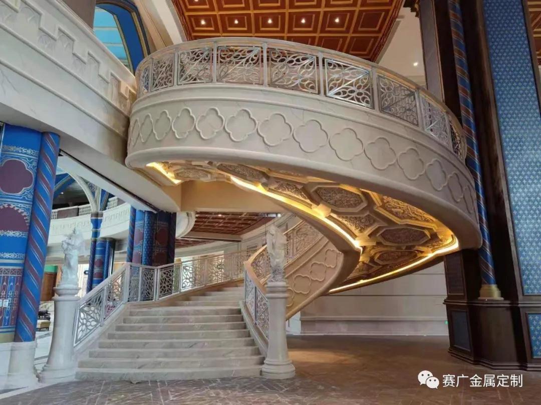 輕奢（shē）金（jīn）屬扶欄係列