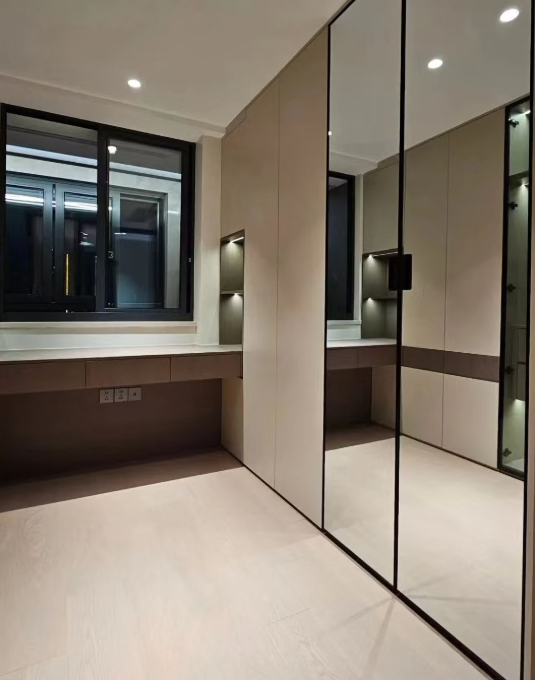 全屋不鏽鋼定製打造現（xiàn）代藝術居所