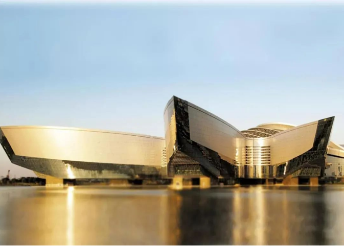 不鏽鋼在裝飾工程絢麗展示