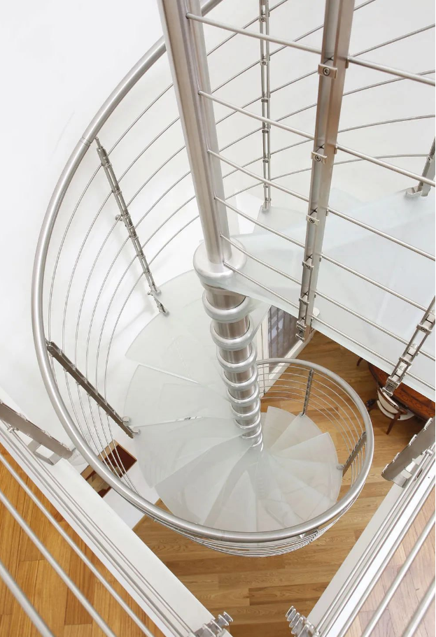 豐(fēng)富多彩的——不鏽鋼扶手樓梯(tī) 豐富多彩的——不鏽鋼扶手(shǒu)樓梯